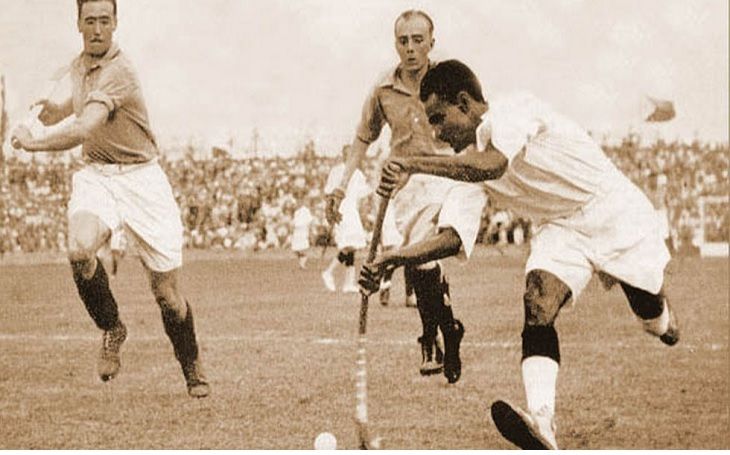 Hitler salute dhyanchand
