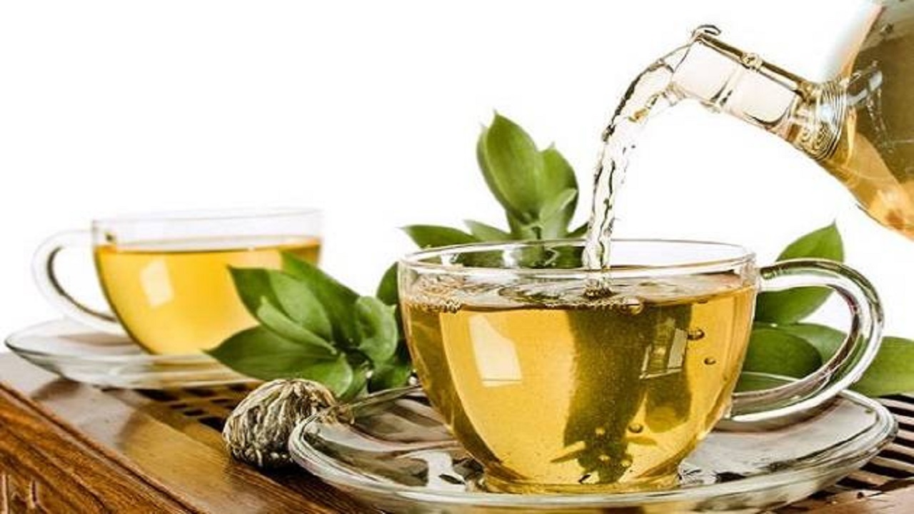 वजन कम करने और अच्छी स्किन के लिए पी रहे हैं ग्रीन टी तो हो जाएं सावधान, हो सकता है ये नुकसान Green Tea badly effected your health here green tea side effects - News Nation