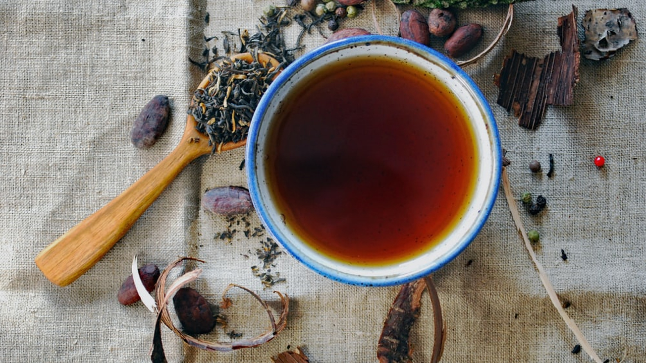 कंपकंपाती ठंड में सर्दी-जुकाम से बचाए,शाम को बनाएं ये स्पेशल मसाला चाय