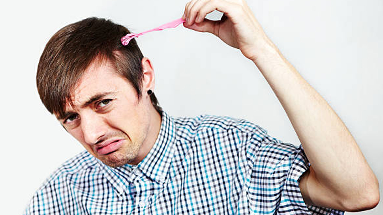 4 Ways to Get Gum Out of Your Hair  wikiHow