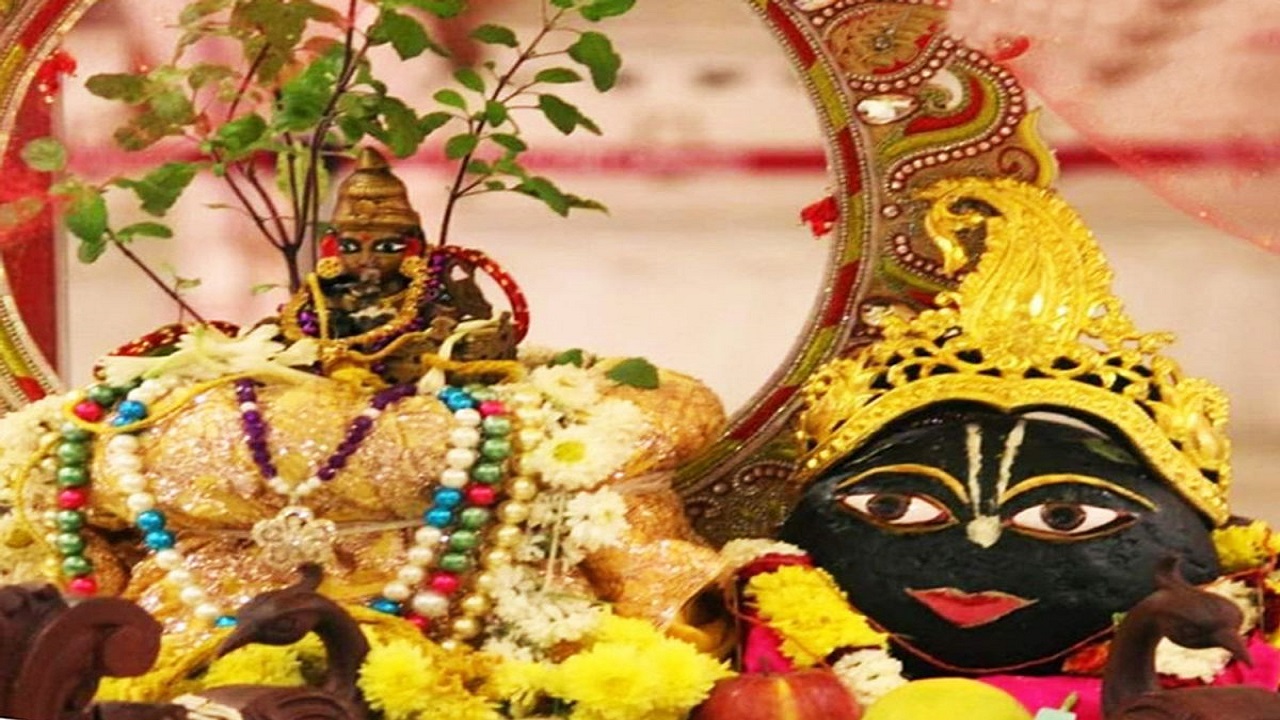 shaligram puja with tulasi benefits worship shaligram with tulasi ...